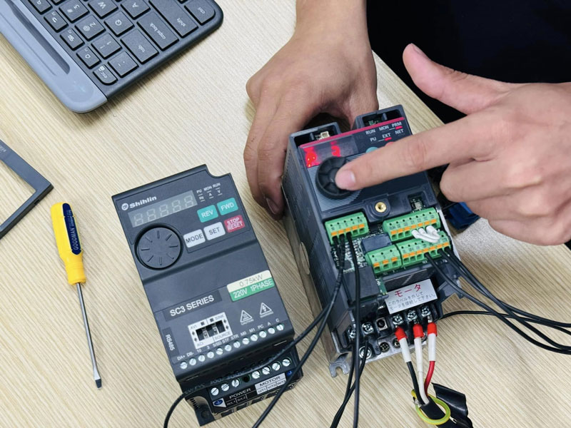 Một số hình ảnh trong khoá học đào tạo tự động hoá Online