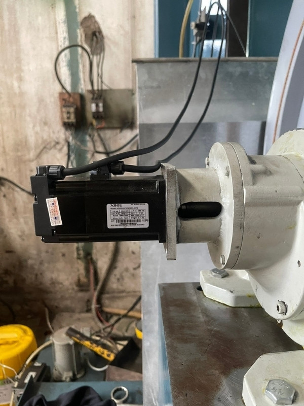 lắp đặt servo Xinje cho máy phay