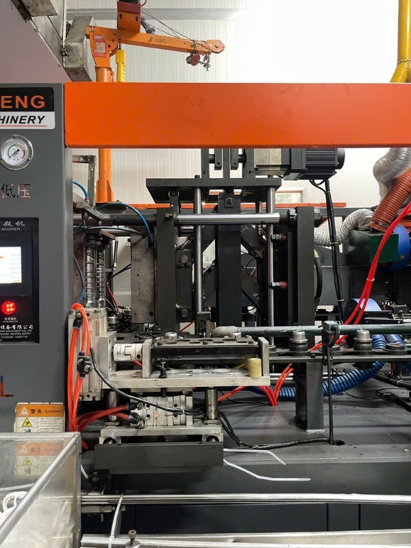 lắp đặt servo xinje cho máy thổi can nhựa
