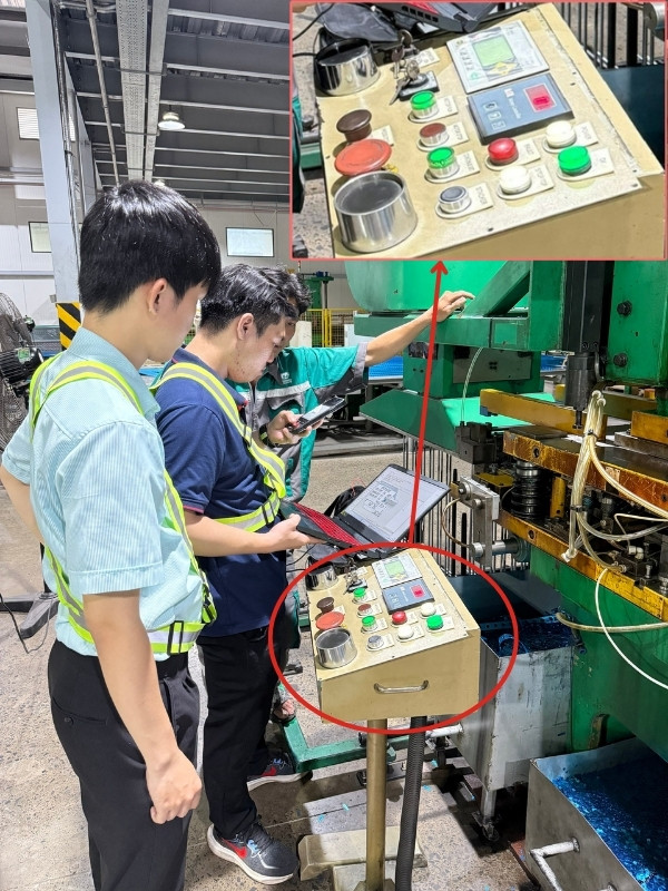 thay thế HMI Delta cho máy đột dập